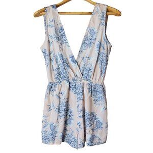 Illa Illa Sleeveless Floral Romper Size Medium